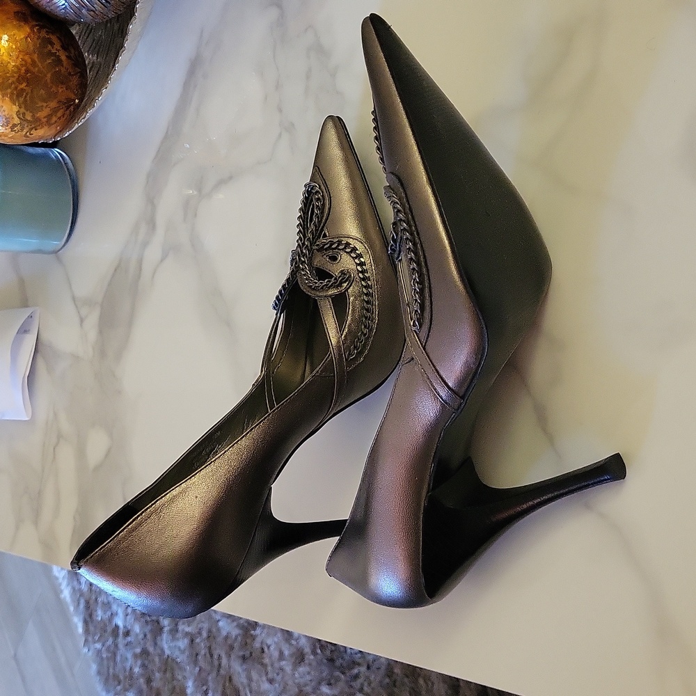 Shoes - Picture 5 of 5
